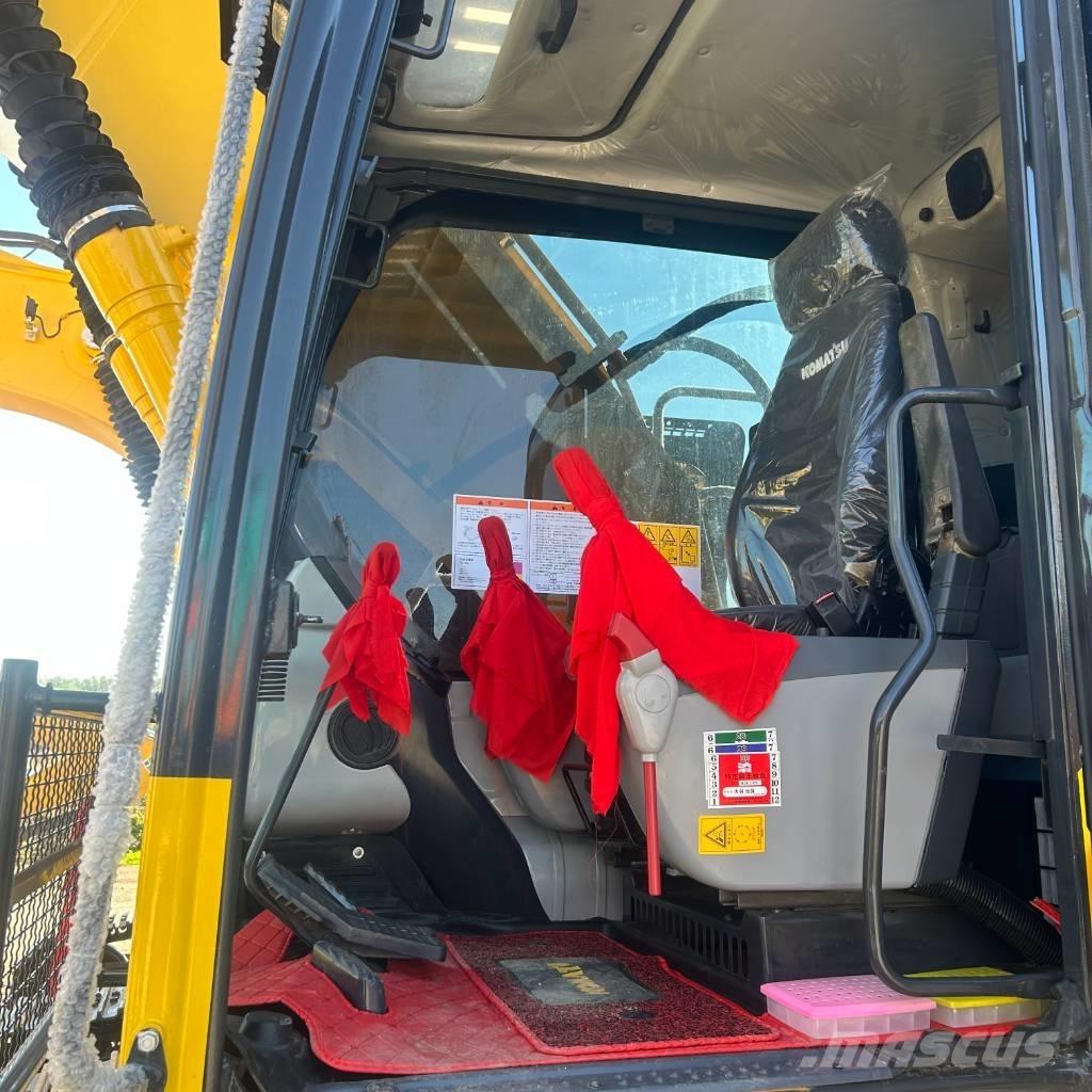 Komatsu PC 220 Гусеничные экскаваторы