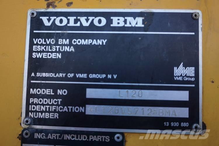 Volvo 120 Фронтальные погрузчики