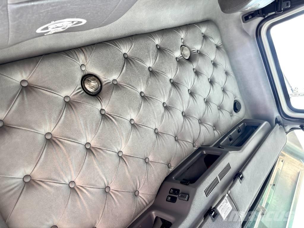 Mack GU713 Седельные тягачи