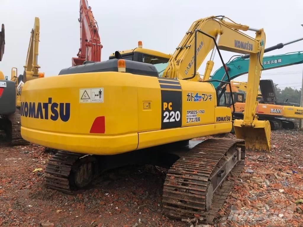 Komatsu pc220-7 Гусеничные экскаваторы