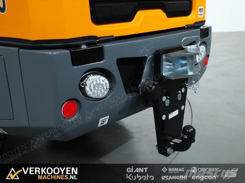 GiANT G3500 Фронтальные погрузчики