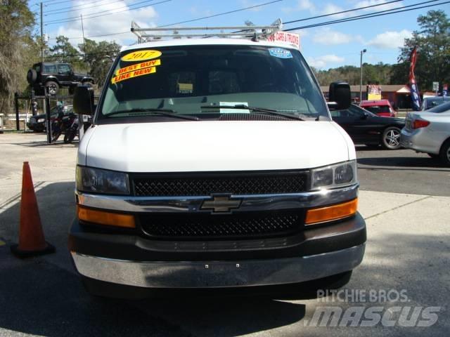 Chevrolet G3500 Изотермический фургон