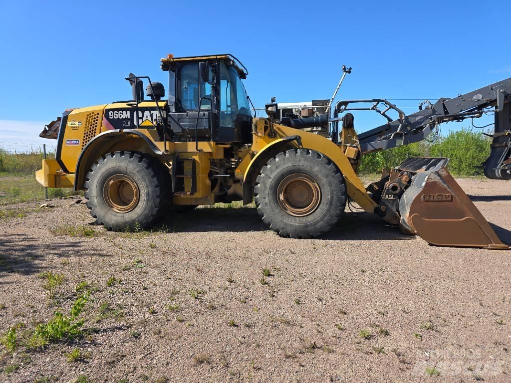 CAT 966 M Фронтальные погрузчики