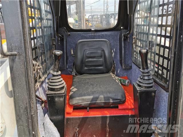 Bobcat S130 Мини-погрузчики