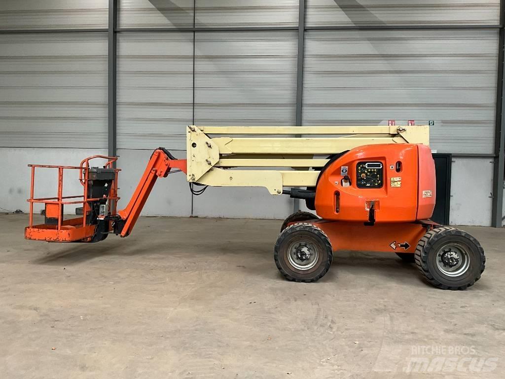 JLG 450 AJ Коленчатые подъемники