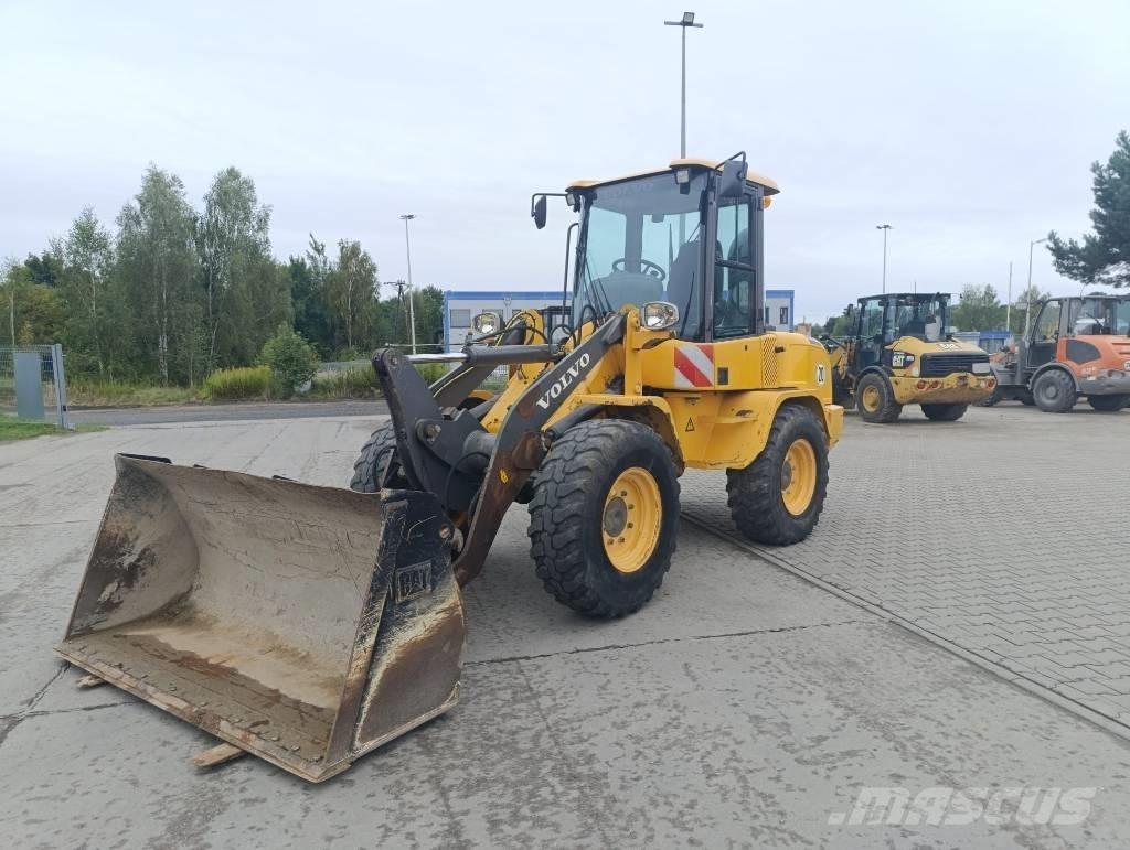 Volvo L 30 G Фронтальные погрузчики