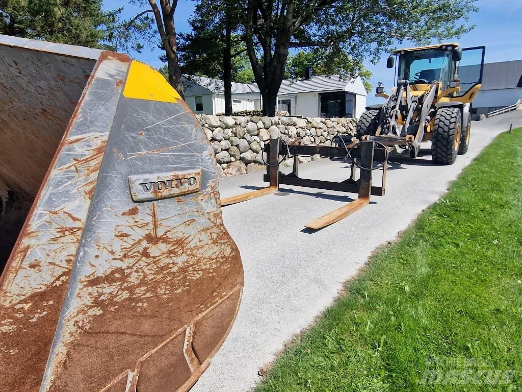 Volvo L 70 G Фронтальные погрузчики