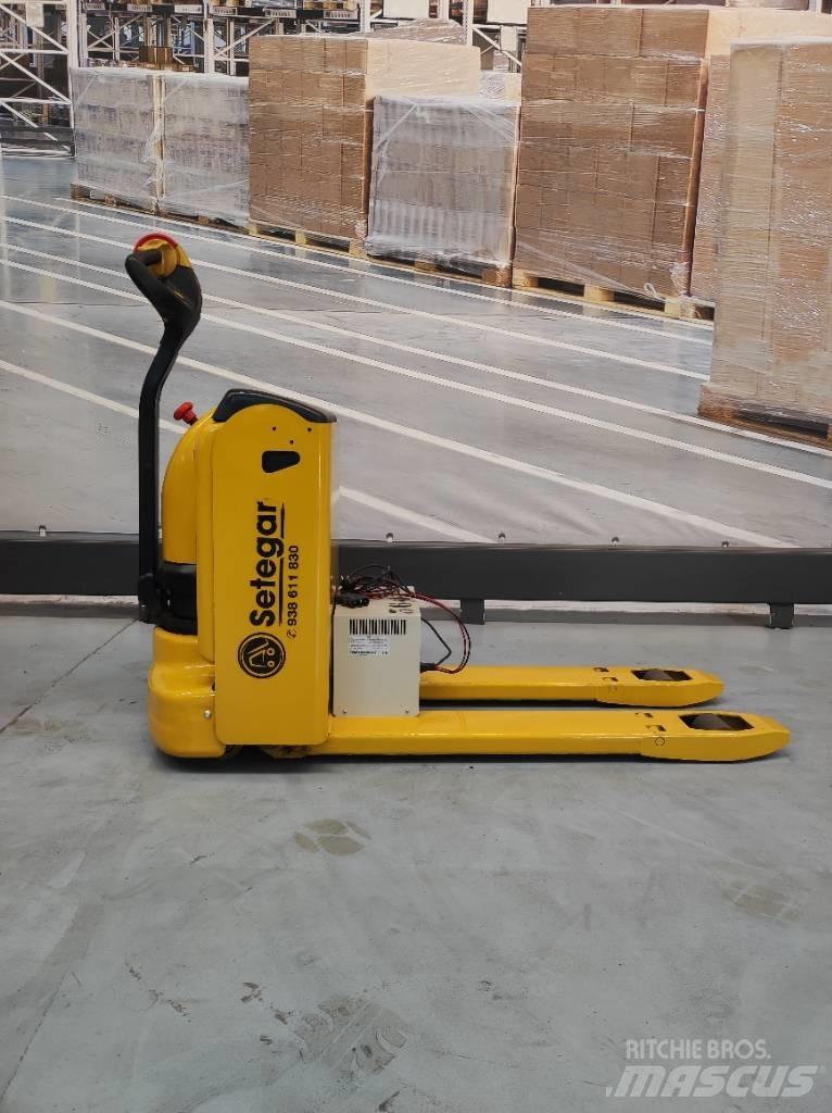 Yale MP18 Ручные электрические тележки
