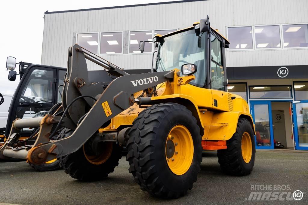 Volvo L 35 Фронтальные погрузчики