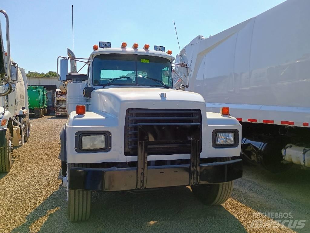 Mack RD 688 S Мусоровозы