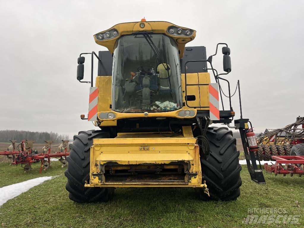 New Holland CSX 7070 Зерноуборочные комбайны