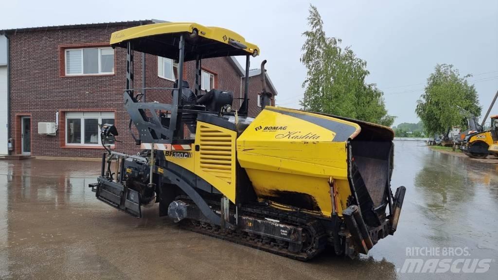 Bomag BF 300 Асфальтоукладчики
