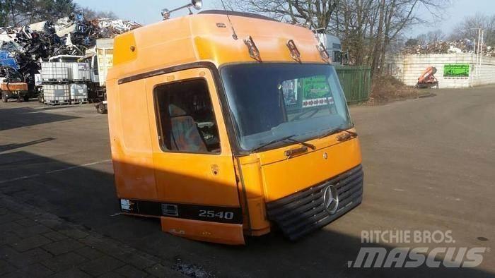 Mercedes-Benz 2540 Коммерческий транспорт - Другие