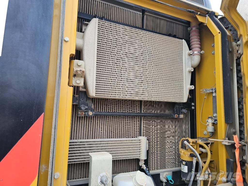 CAT 330FL Гусеничные экскаваторы