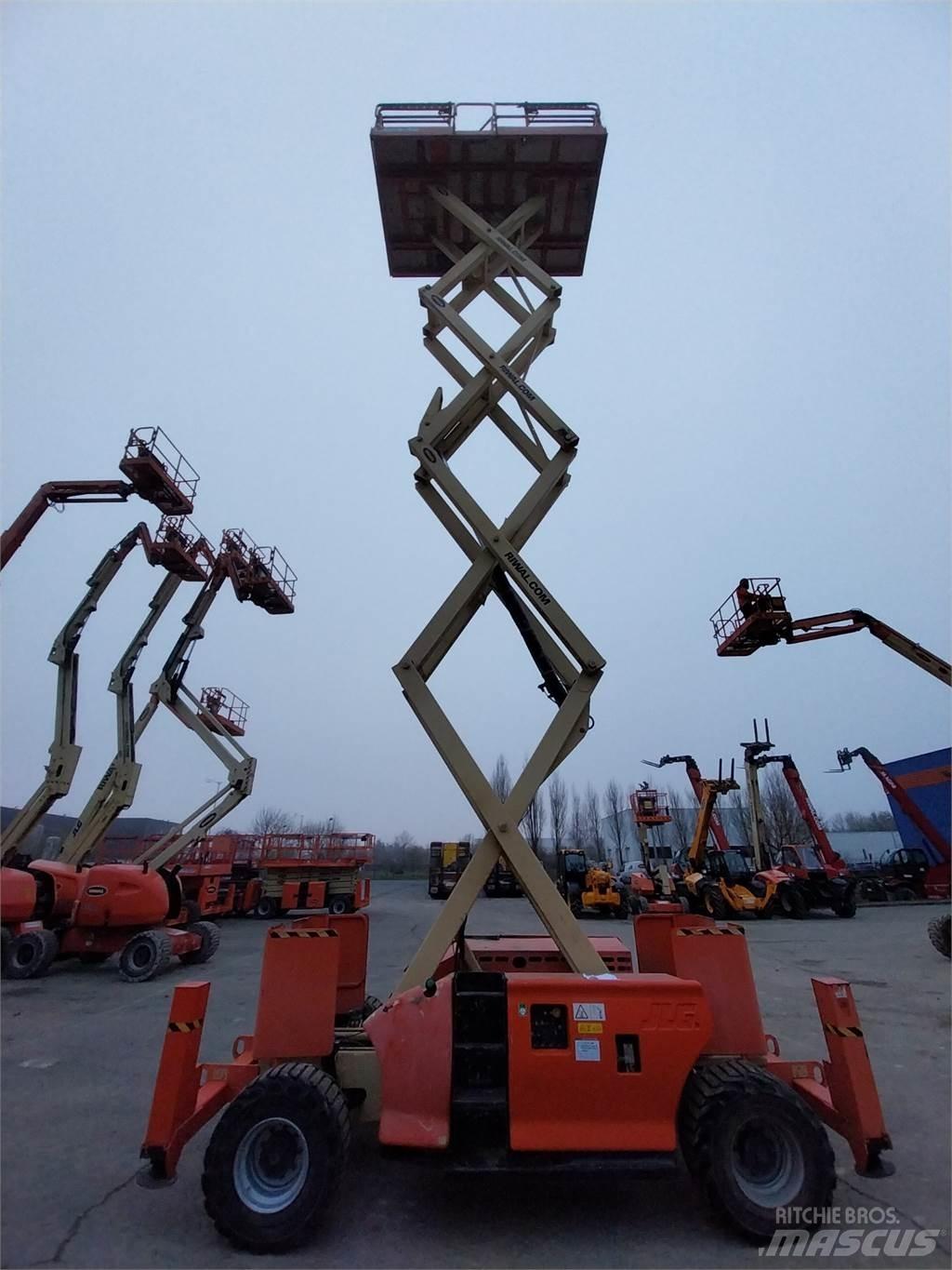 JLG 4394RT Ножничные подъемники