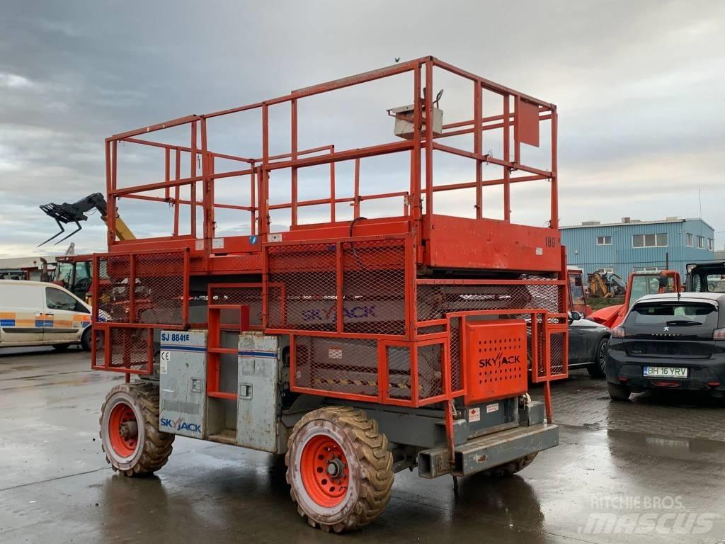 SkyJack SJ 8841 Ножничные подъемники