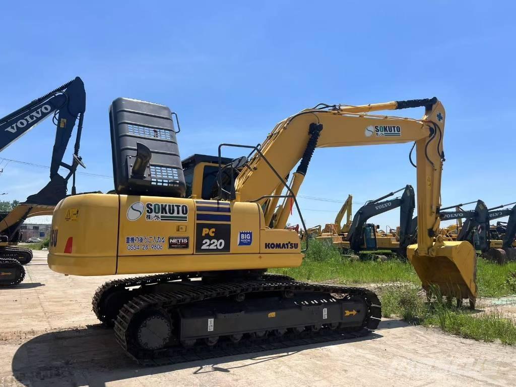 Komatsu 220 Гусеничные экскаваторы