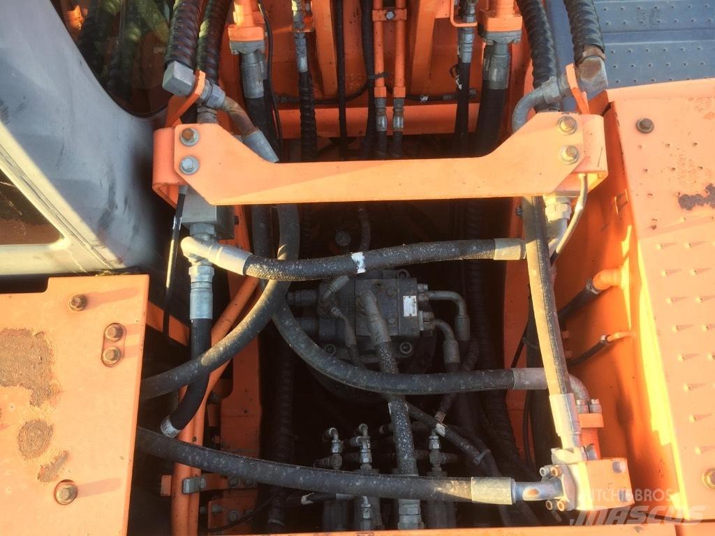 Doosan DX 255 LC Гусеничные экскаваторы