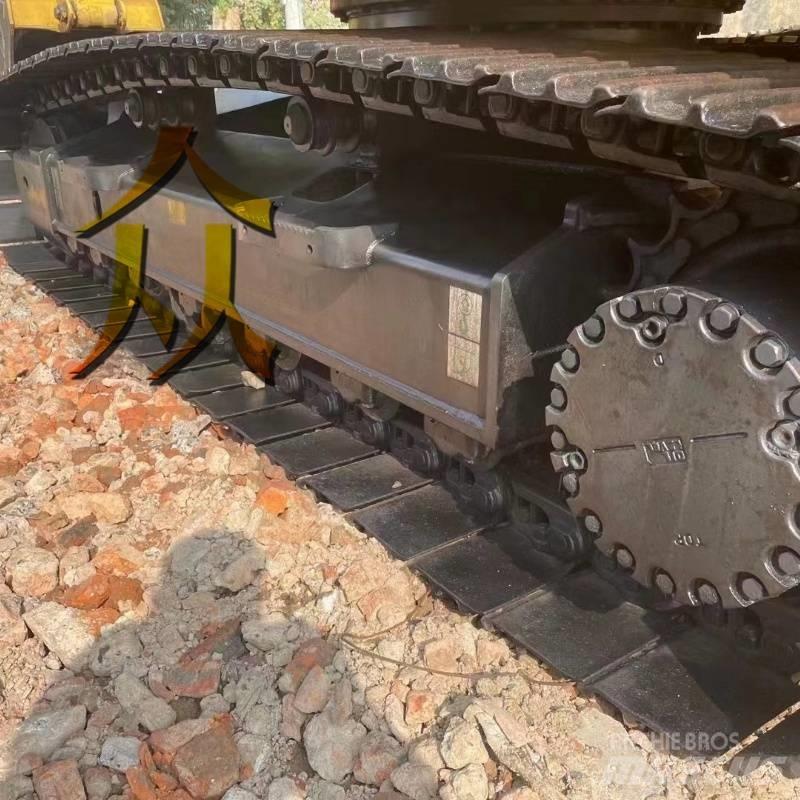 Komatsu PC 200 Гусеничные экскаваторы
