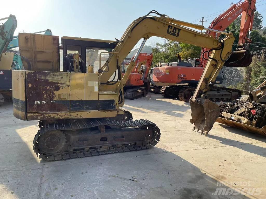 CAT E 70 B Гусеничные экскаваторы
