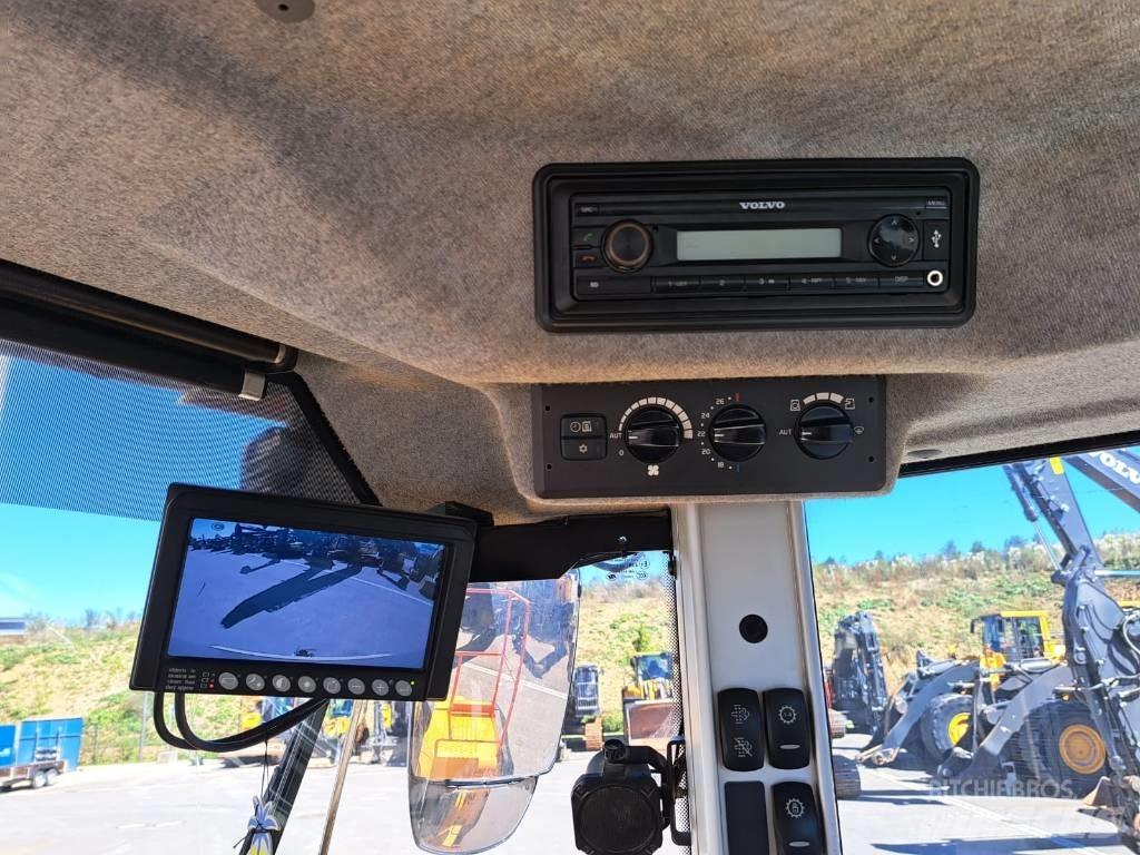 Volvo L 220 H Фронтальные погрузчики