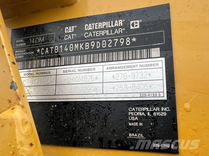 CAT 140 M Грейдеры