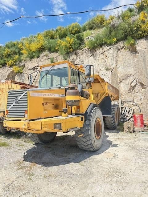 Volvo A 25 C Шарнирно-сочленённые самосвалы