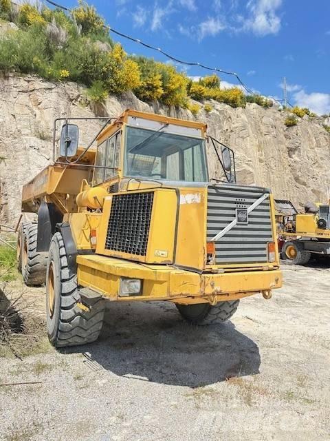 Volvo A 25 C Шарнирно-сочленённые самосвалы
