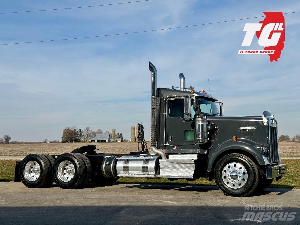 Kenworth W900 Седельные тягачи
