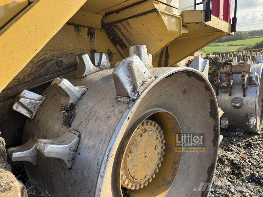 CAT 826 Уплотнители для закладки отходов