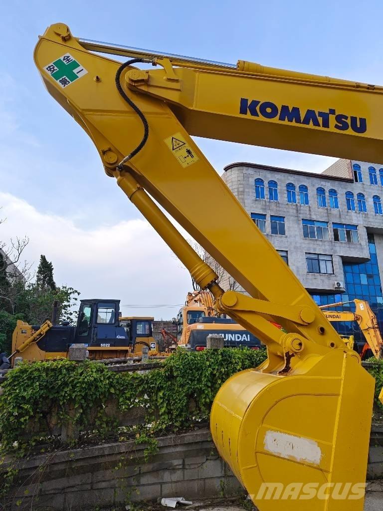 Komatsu PC 220-7 Гусеничные экскаваторы