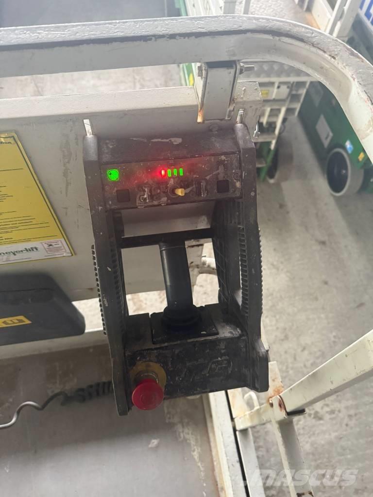 JLG 2646 ES Ножничные подъемники