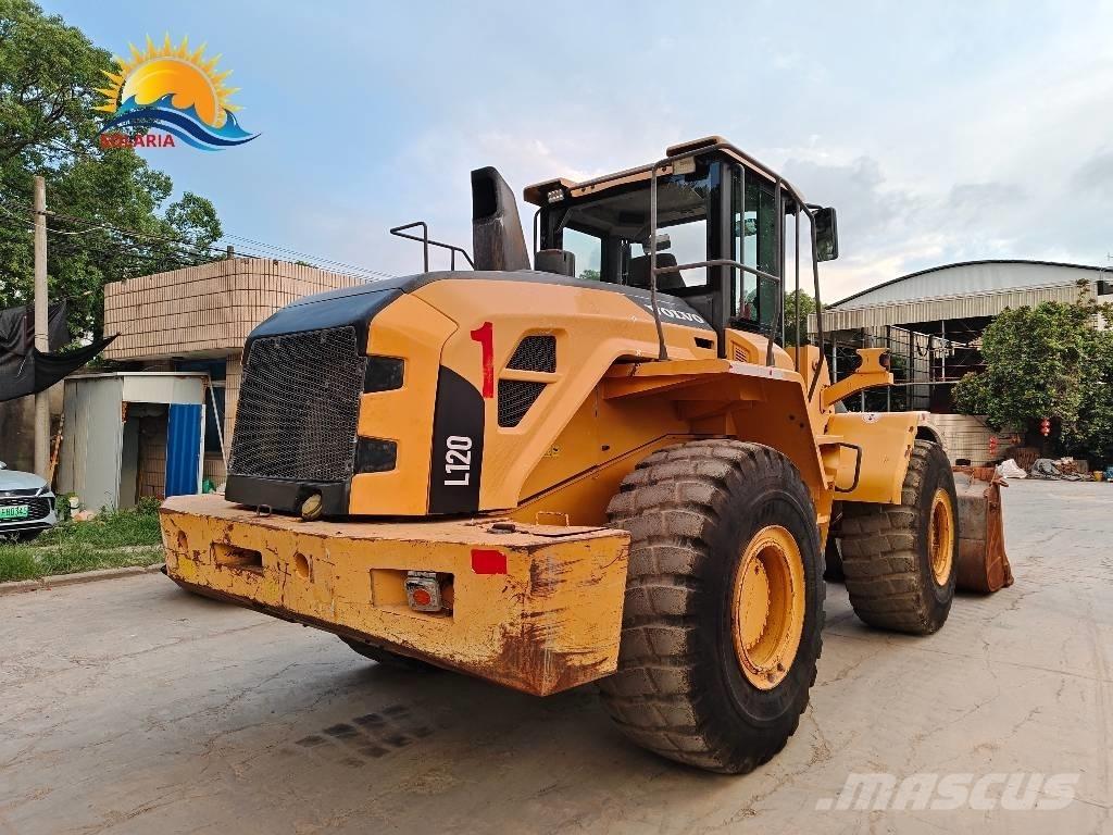 Volvo L 120 Фронтальные погрузчики