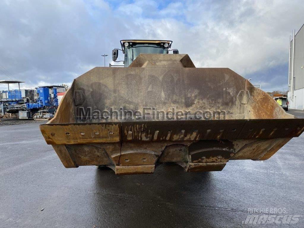 CAT 966 M XE Фронтальные погрузчики