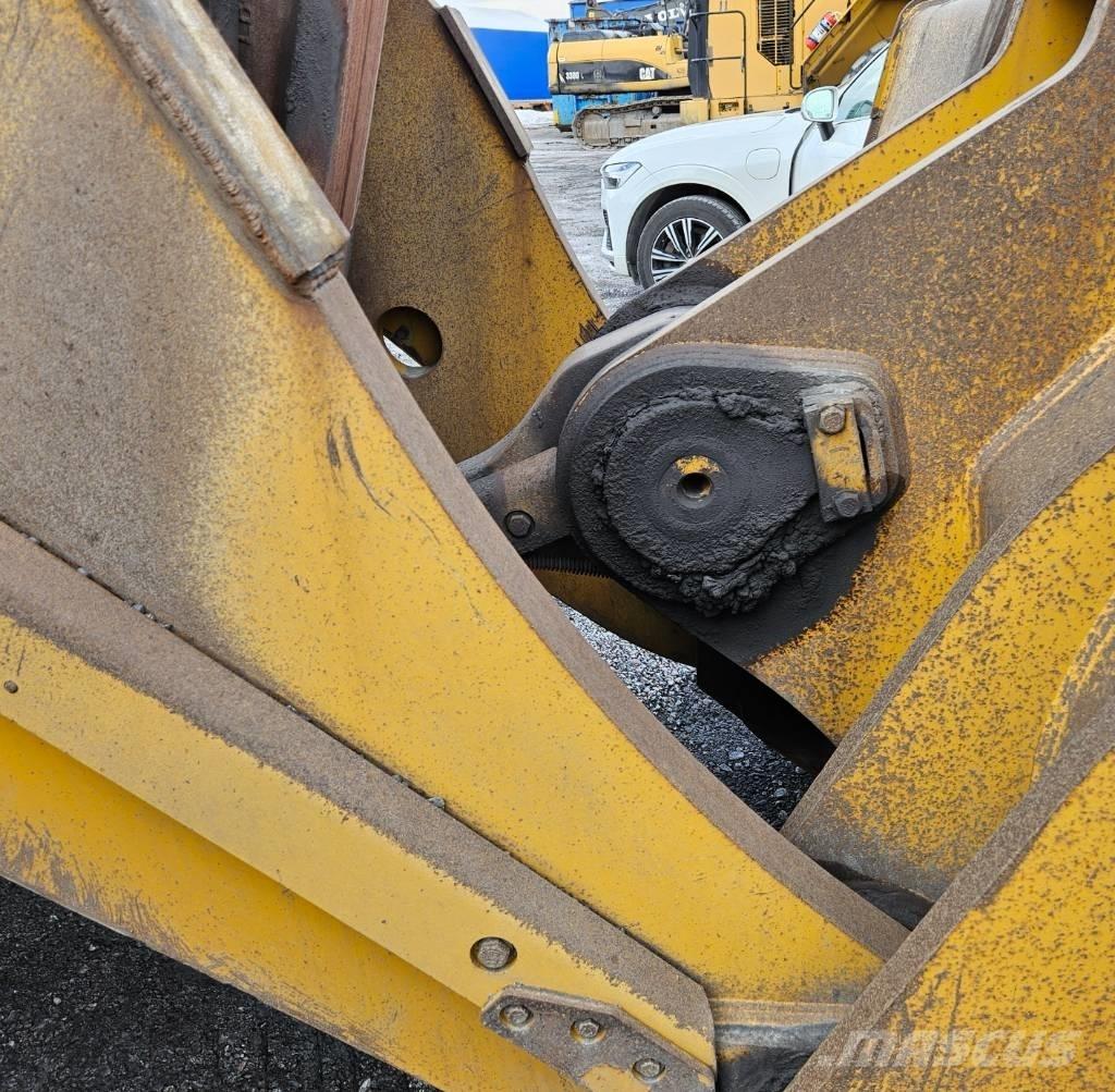 CAT 988 K Фронтальные погрузчики