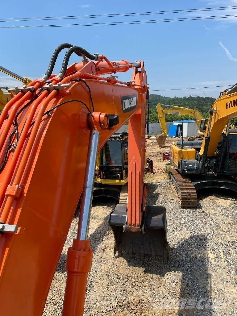 Doosan DX 260 Гусеничные экскаваторы