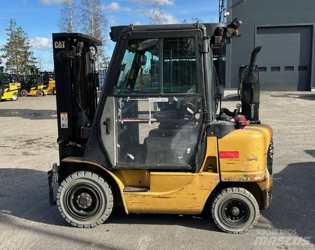 CAT DP 25 K Дизельные погрузчики