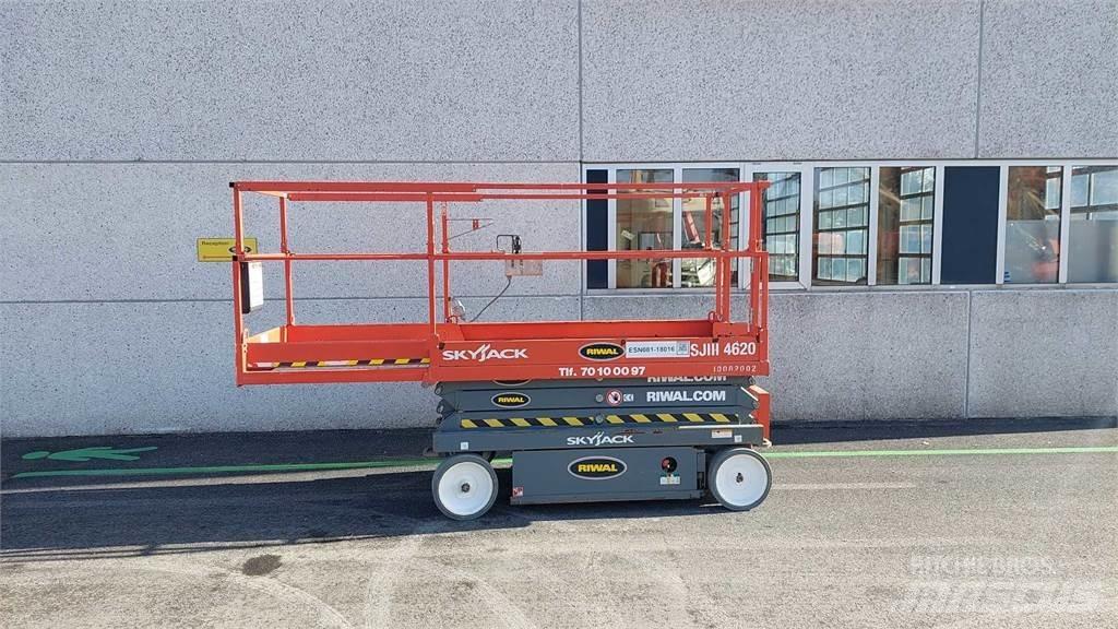 SkyJack SJIII4620 Ножничные подъемники