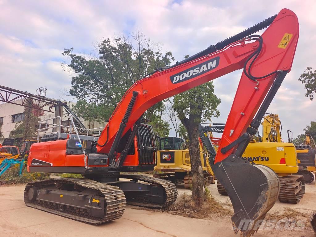 Doosan DX 225 LC-9C Гусеничные экскаваторы