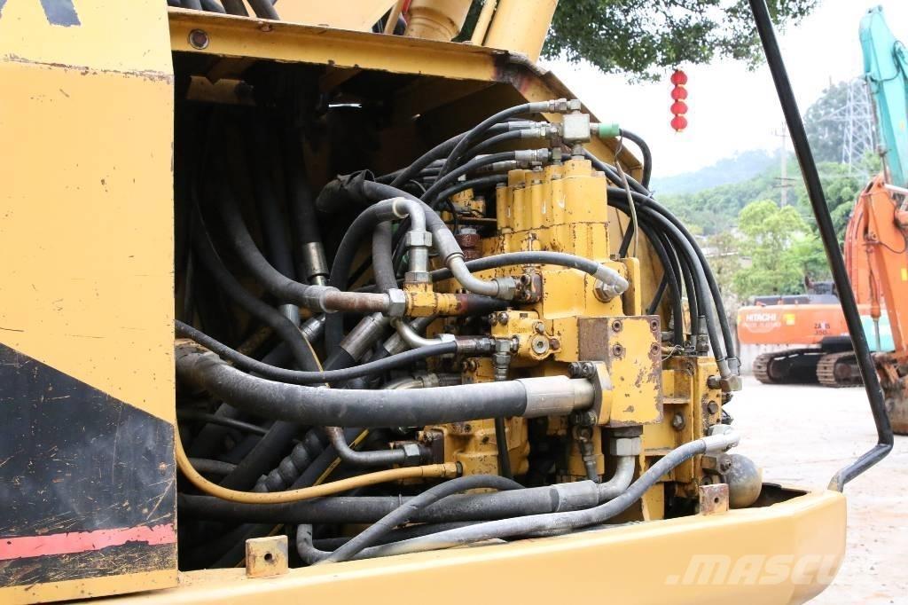CAT 320BU Гусеничные экскаваторы