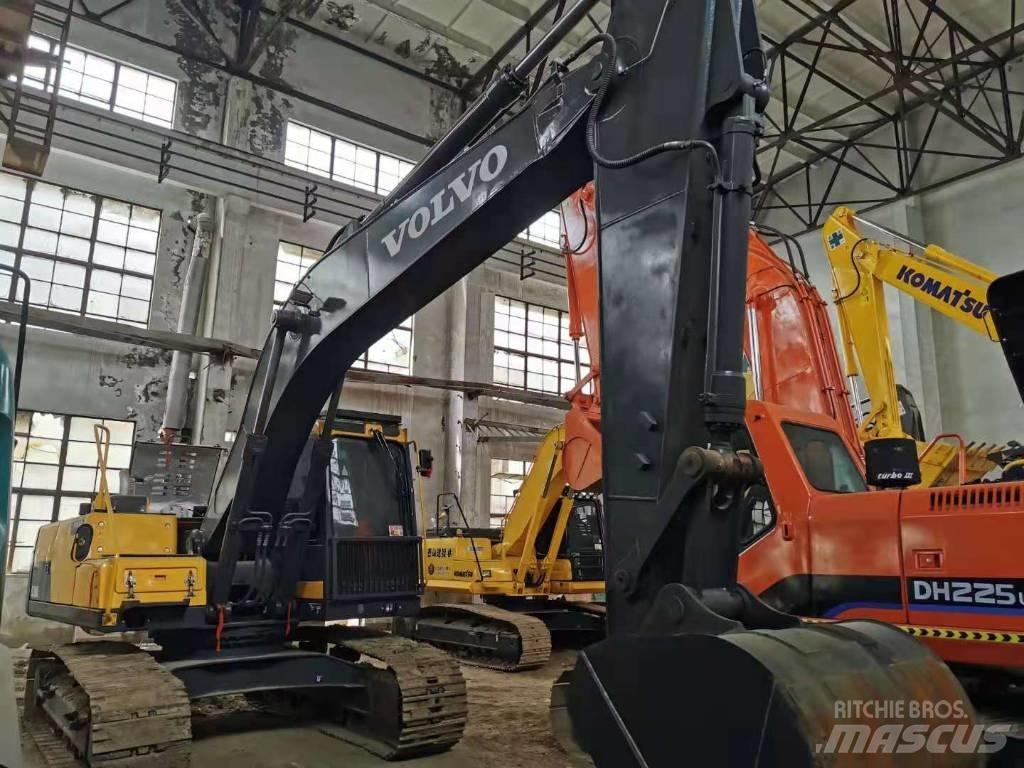 Volvo EC200D Гусеничные экскаваторы