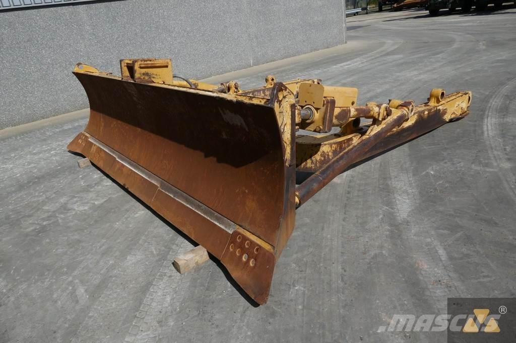 CAT D8T Blade Бульдозерные отвалы
