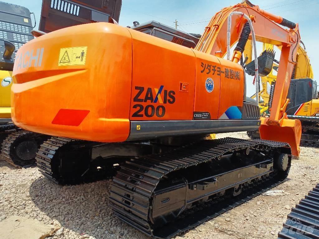 Hitachi ZX 200 Гусеничные экскаваторы