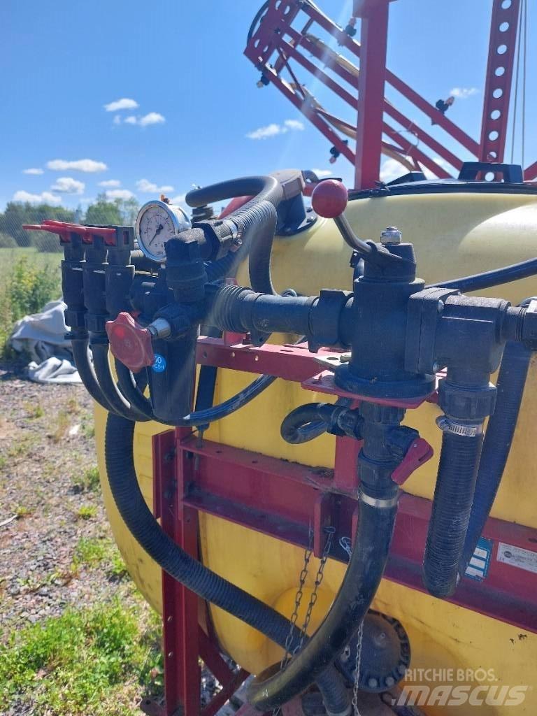 Hardi NK 800/12m Навесные опрыскиватели