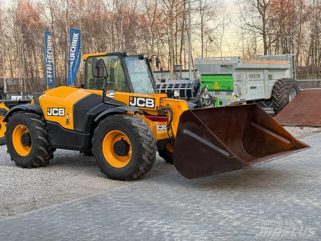 JCB 526-56 Agri Телескопические фронтальные погрузчики