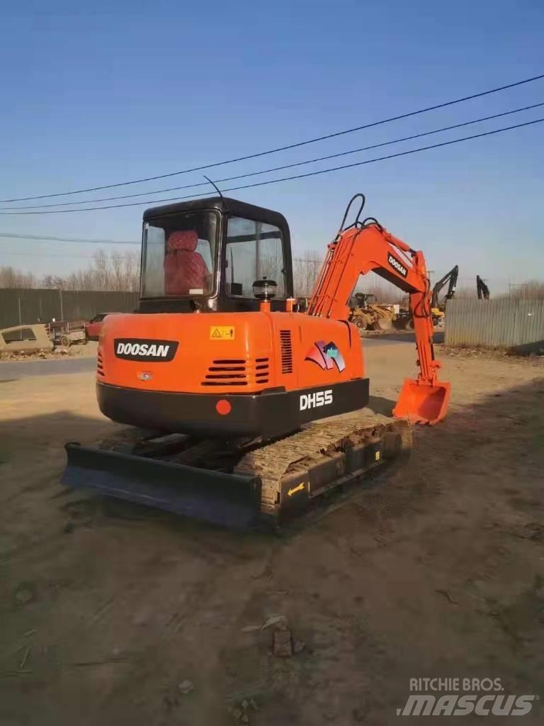 Doosan DH55 Гусеничные экскаваторы