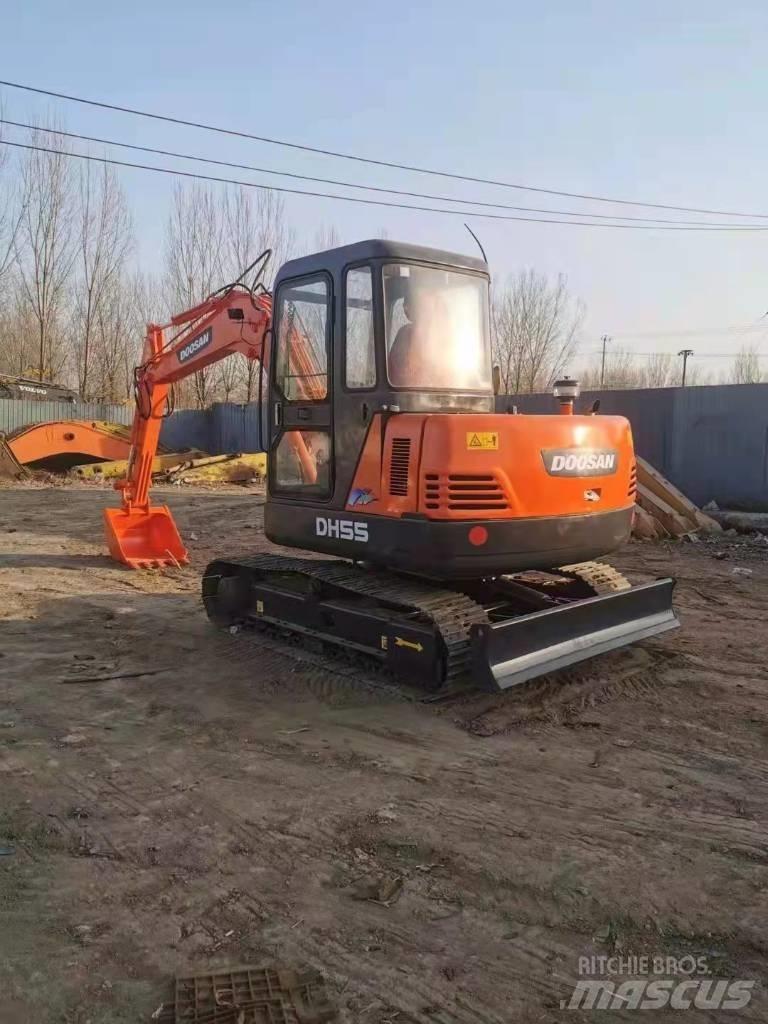 Doosan DH55 Гусеничные экскаваторы