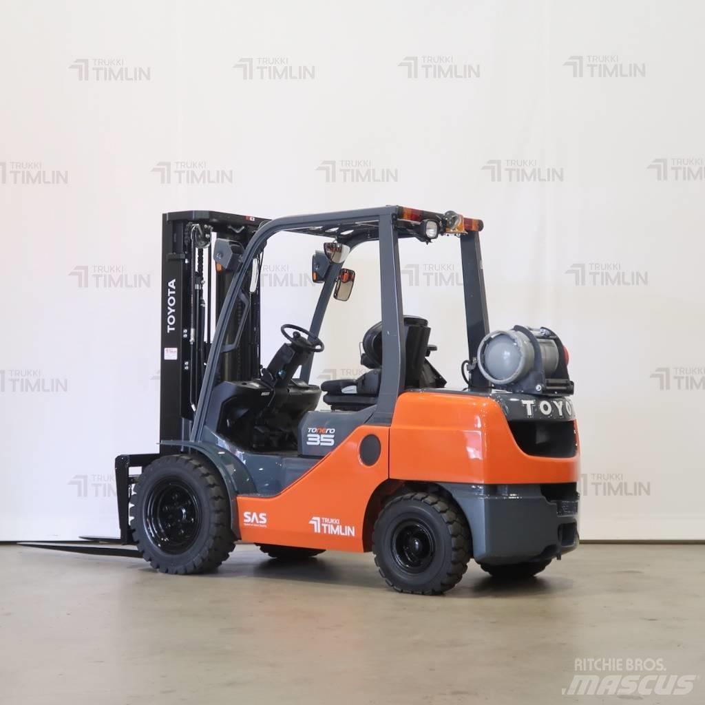 Toyota 02-8FGJF35 Газовые погрузчики