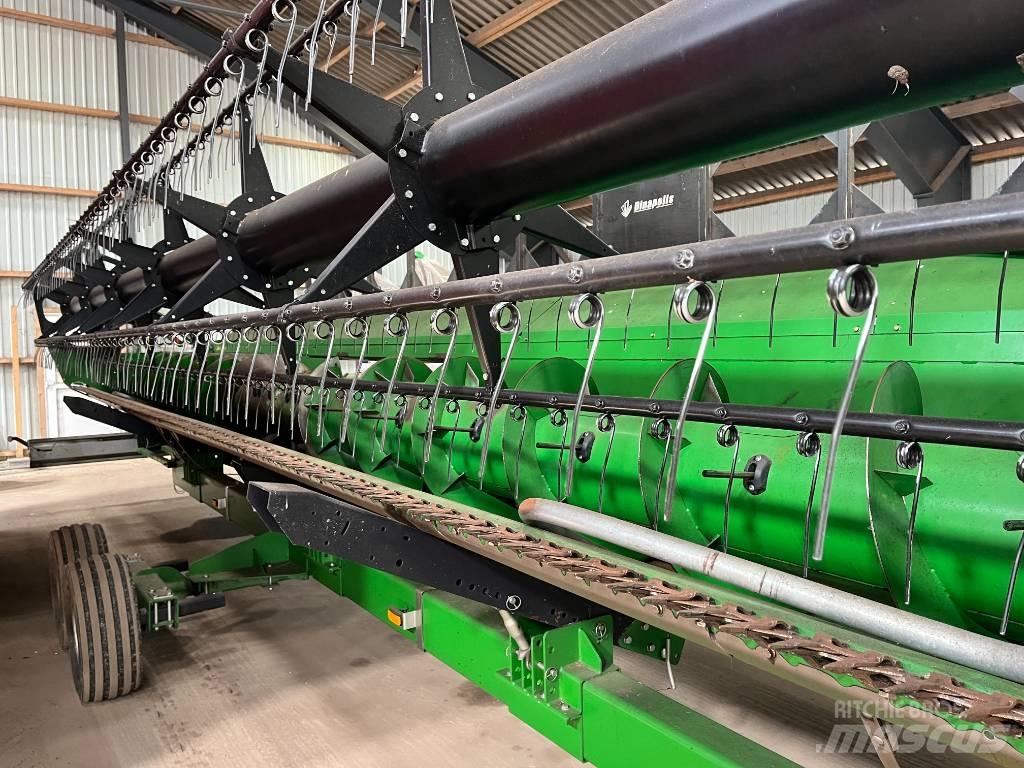 John Deere T670 Зерноуборочные комбайны