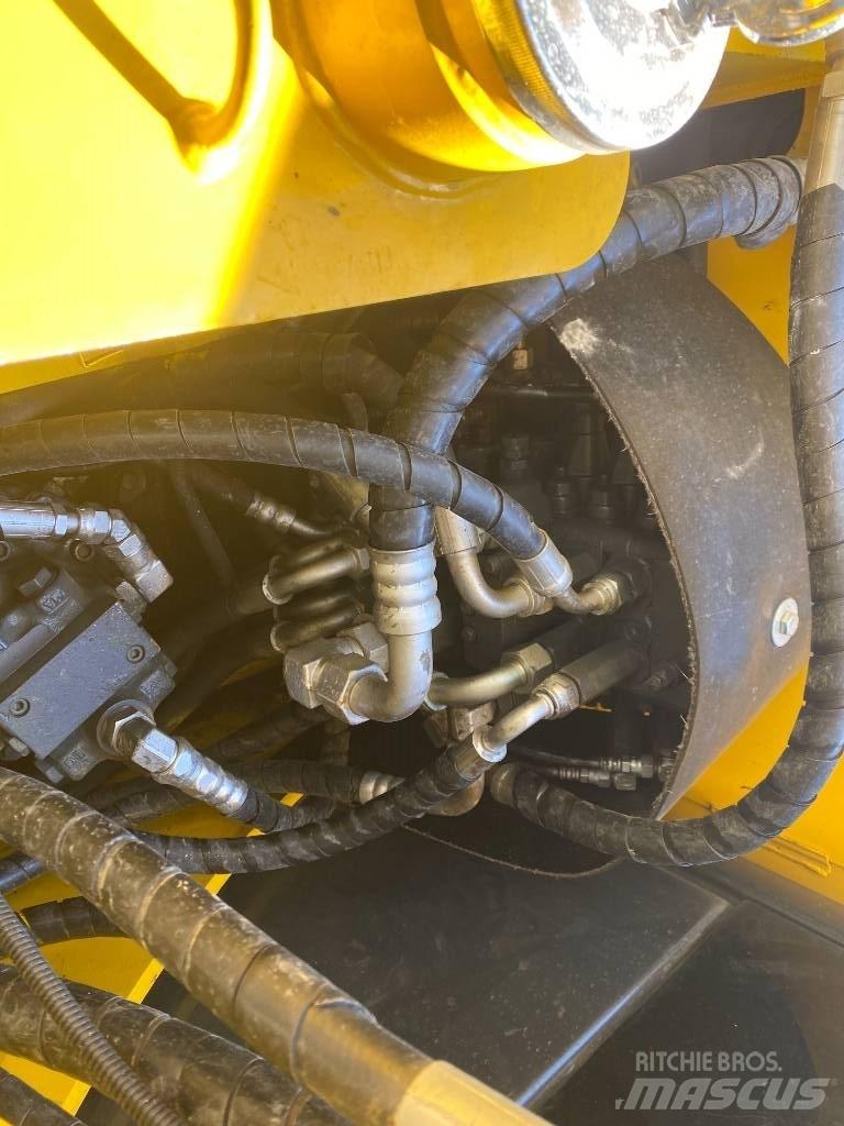 Komatsu 70-8 Гусеничные экскаваторы